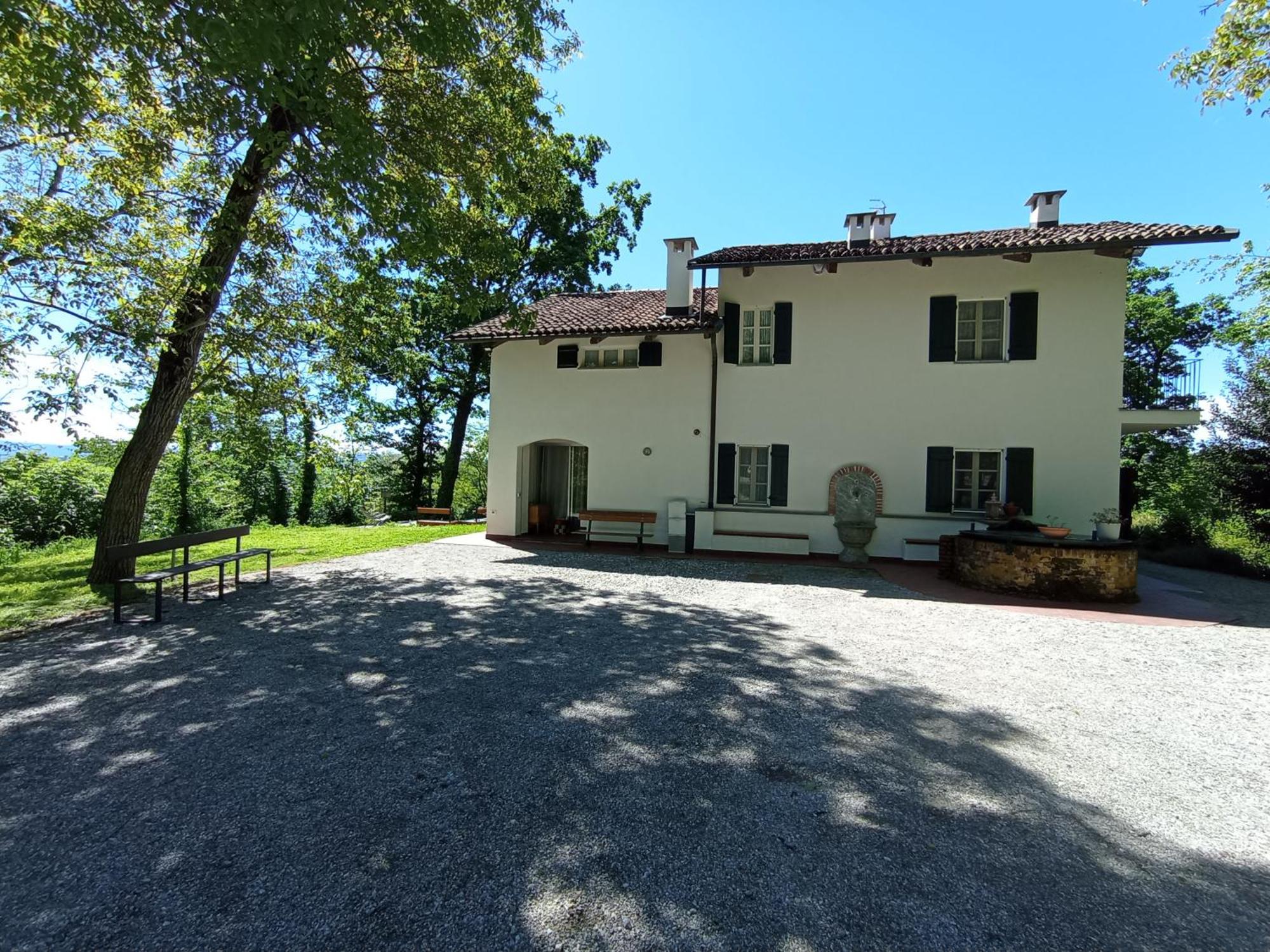 America Nei Boschi B&B Bra Extérieur photo